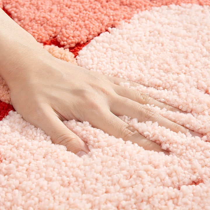 Absorbent floral bath mat, anti-slip design, featuring a beautiful flora pattern.