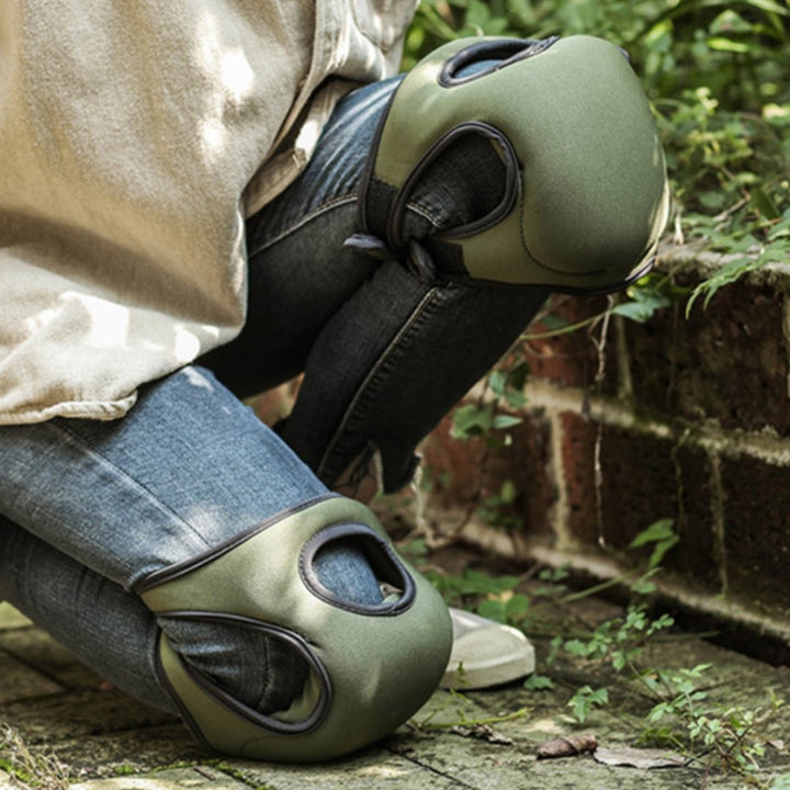 Unisex gardening knee pads for ultimate comfort & protection during outdoor tasks & DIY.