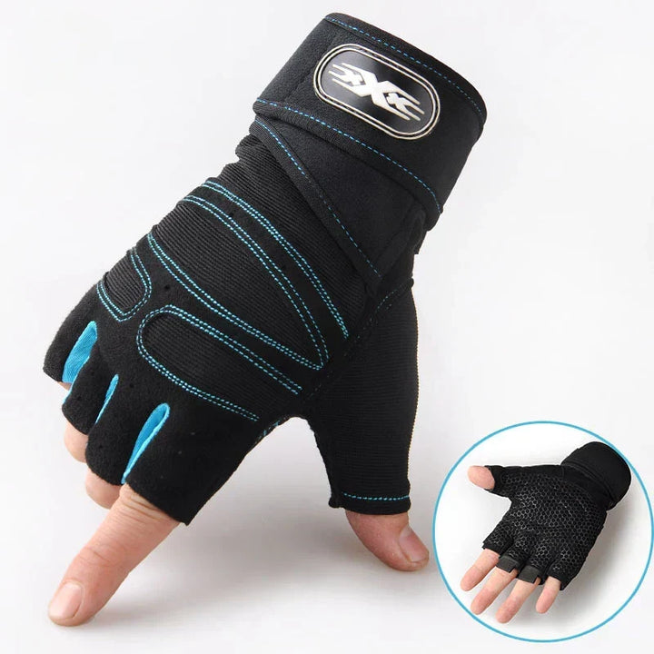 Quality gym gloves for men, breathable, ensuring maximum comfort & wrist stability.