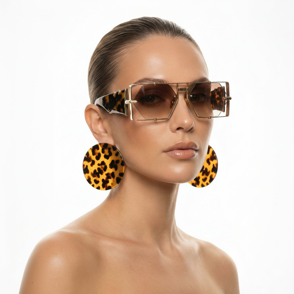 Modern unisex hexagon sunglasses, ultimate eye protection, stylish for any outdoor look.