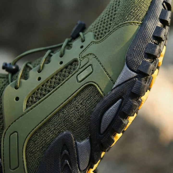 Breathable unisex high-top trail shoes for quick-dry comfort. Excellent for wet all-terrain hiking & performance.