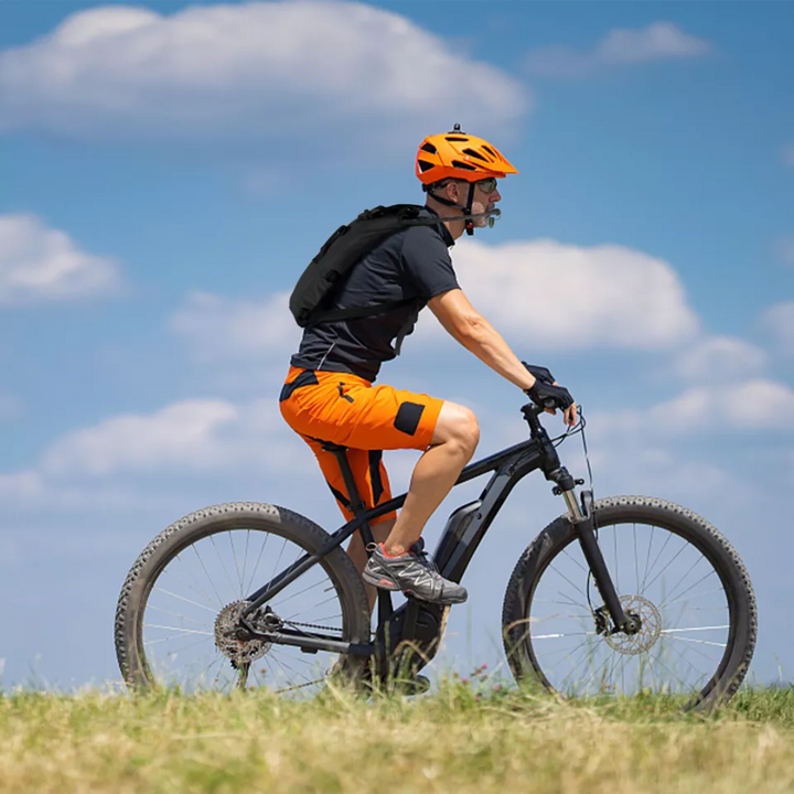 HydraPack 3L hydration backpack for hiking, cycling, and outdoor adventures. Lightweight and waterproof design.