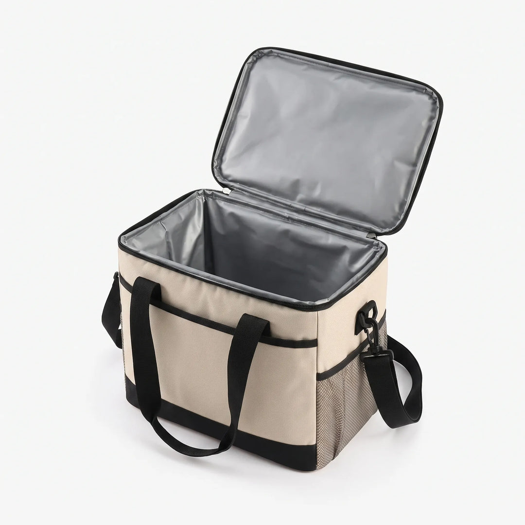Travel-ready insulated food storage bag with comfortable handle. Essential for meal prep & keeping contents chilled.