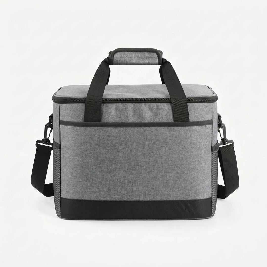 Versatile insulated travel bag, great for keeping drinks cool & food warm. A perfect unisex companion for any trip.