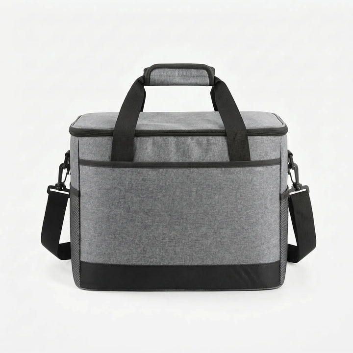 Versatile insulated travel bag, great for keeping drinks cool & food warm. A perfect unisex companion for any trip.