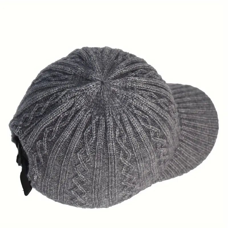 Versatile unisex knitted baseball cap, perfect for autumn and winter. Warm, adjustable headwear for casual style.
