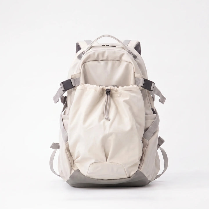 Adventure bag: Versatile unisex travel pack & hiking daypack, built tough for all weather conditions.