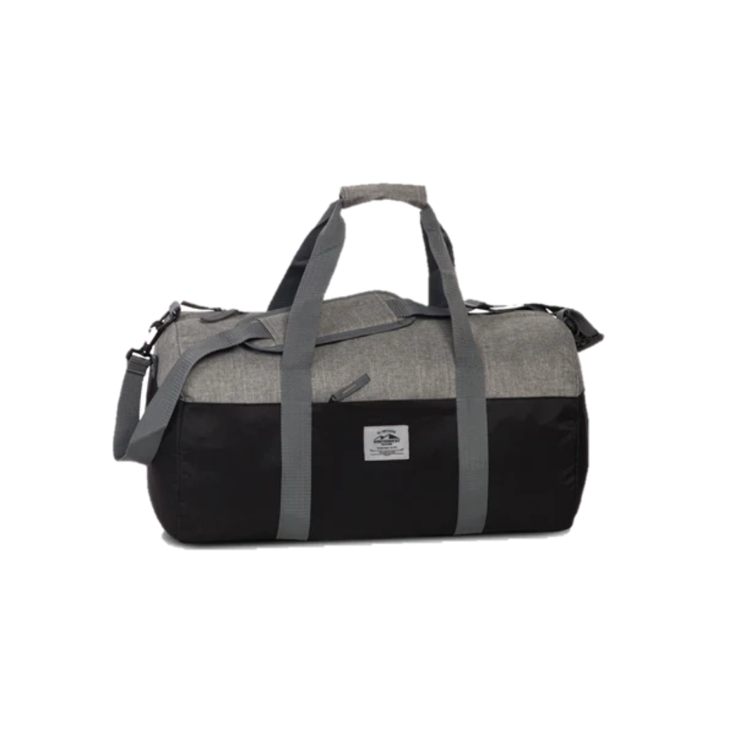 VoyagerMax large durable travel bag for weekend trips. A spacious unisex duffel, essential luggage for vacations.