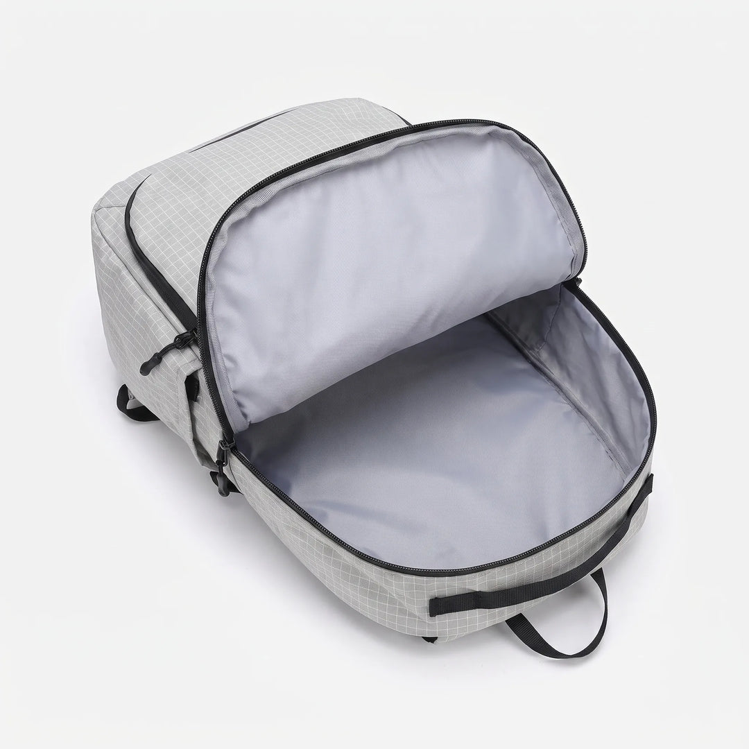 Durable water repellent hydration daypack, great for camping, outdoor excursions & adventure travel.