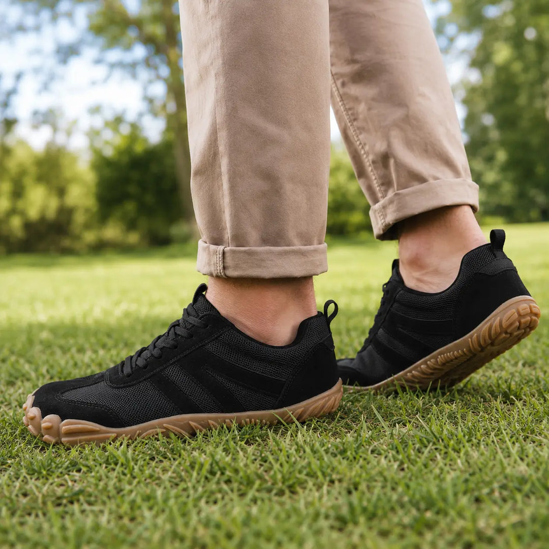 Minimalist barefoot trainers for hiking & trail running, ultra-light & comfy.