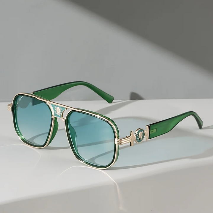 Elegant unisex UV protection sunglasses. High-end eyewear with sophisticated gold details for a luxurious look.