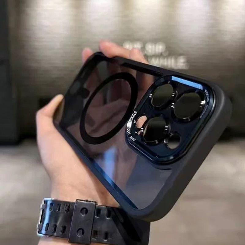 Unisex magnetic iPhone 12 phone cover for reliable MagSafe connection & defense.