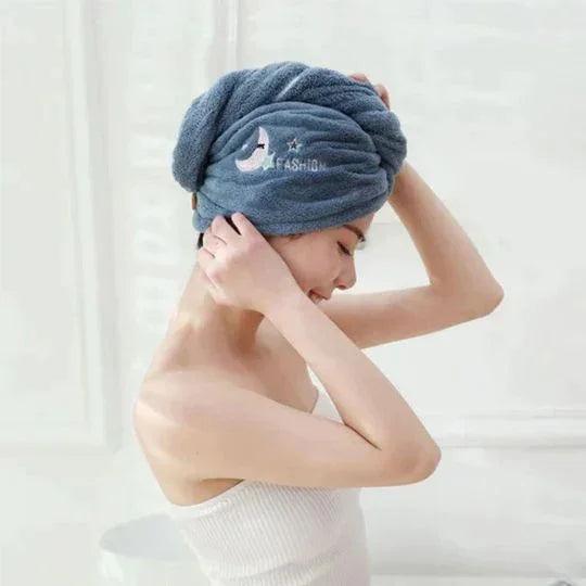 Soft, fast-drying microfiber hair towel. Ideal for reducing blow-dry time and improving hair health.