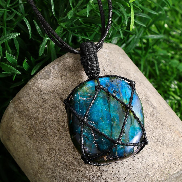 Polished Labradorite Dragonheart pendant, a unique unisex gemstone necklace. Spiritual protection & healing jewelry.