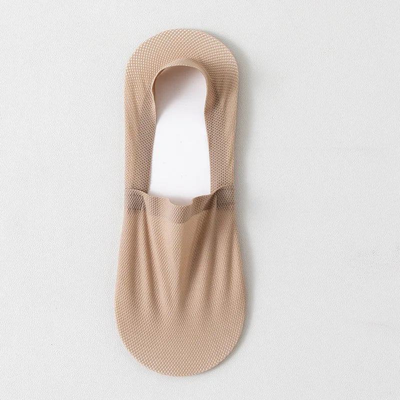 Anti-slip no-show socks for men & women. Unisex, breathable, and low-cut for discreet comfort.