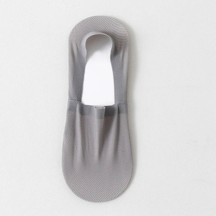 Comfortable invisible no-show socks, unisex design with anti-slip heel. Ideal for sneakers.