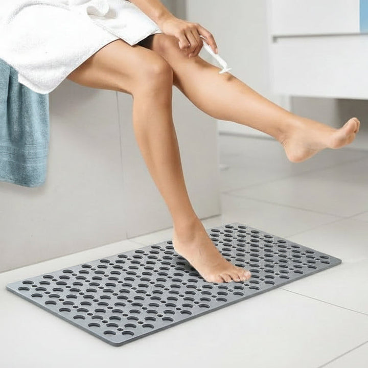 Comfortable non-slip bath & shower mat provides strong grip for a safe, relaxing experience.