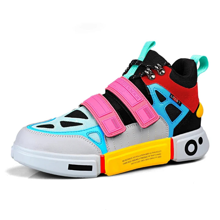 Trendy Novar unisex sneakers combining performance, all-day comfort, and modern streetwear aesthetic.
