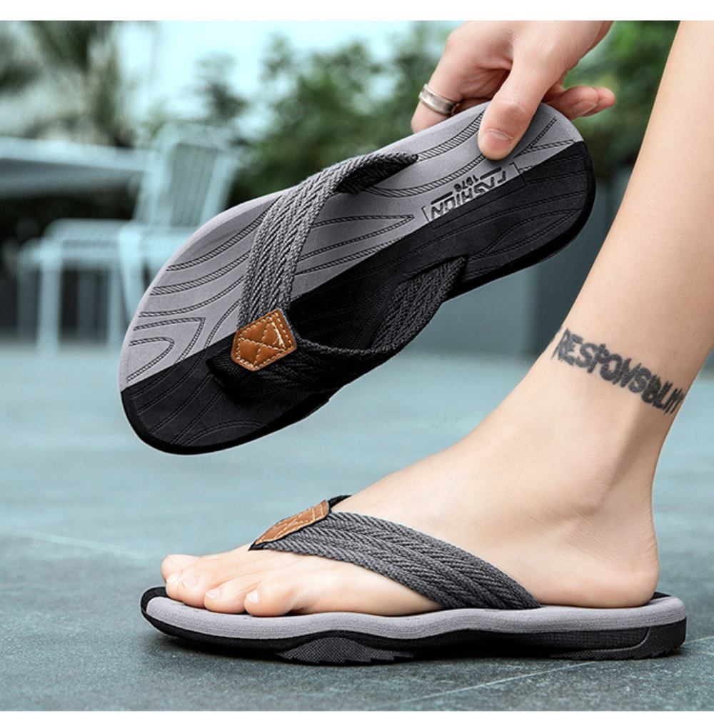 Durable unisex casual slides, featuring arch support & non-slip sole for daily wear versatility.