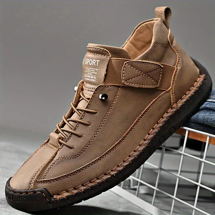 Wide-fit orthopedic walking shoes, unisex design for maximum comfort and support.