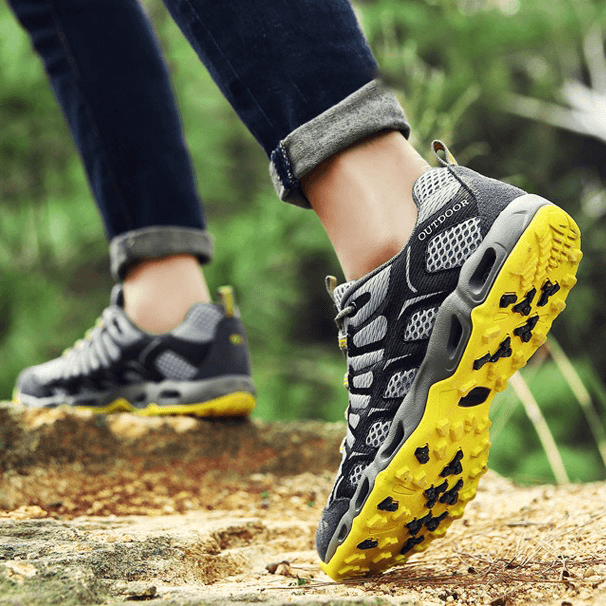 Unisex orthopedic walking shoes by Finn for comfortable trail hiking & everyday wear.