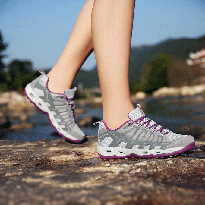 Lightweight & comfortable Finn unisex orthopedic shoes, perfect for daily walking & support.