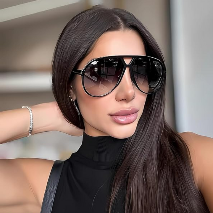 Vintage-style unisex aviator sunglasses, a trendy fashion accessory for everyday wear.