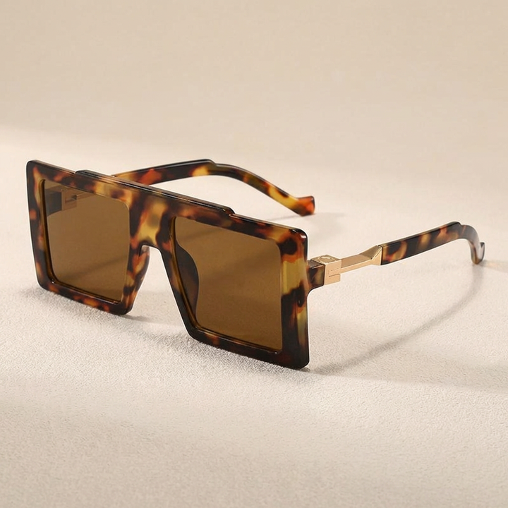 Stylish square fashion sunglasses, oversized for a modern unisex look. Provides UV400 protection for your eyes.