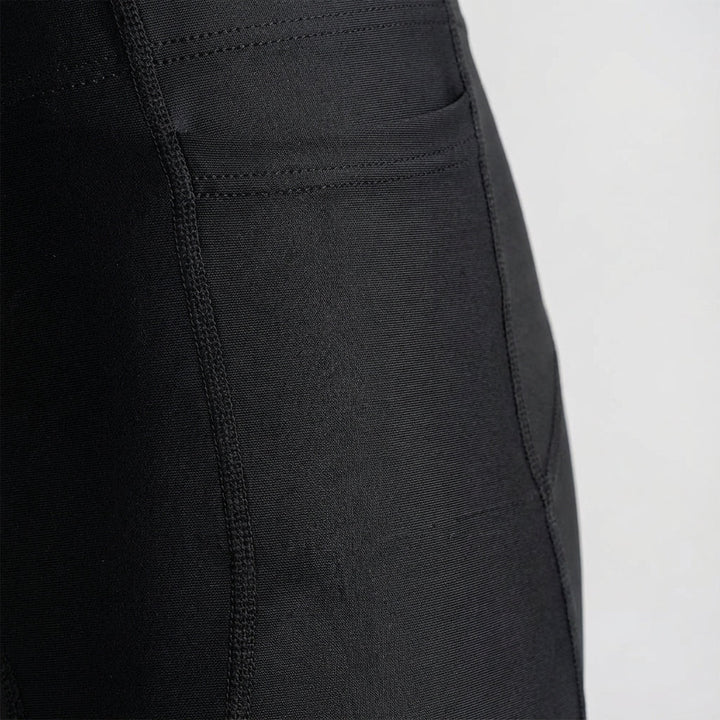 Activewear padded cycling shorts with convenient side pocket, ideal for performance biking