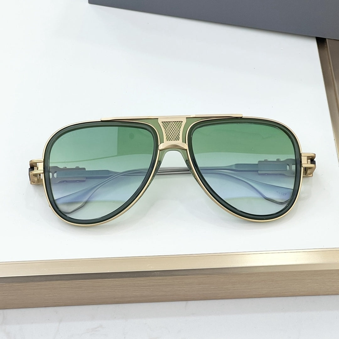 Durable acetate frame pilot sunglasses with UV400 lenses, great for driving & outdoor style.