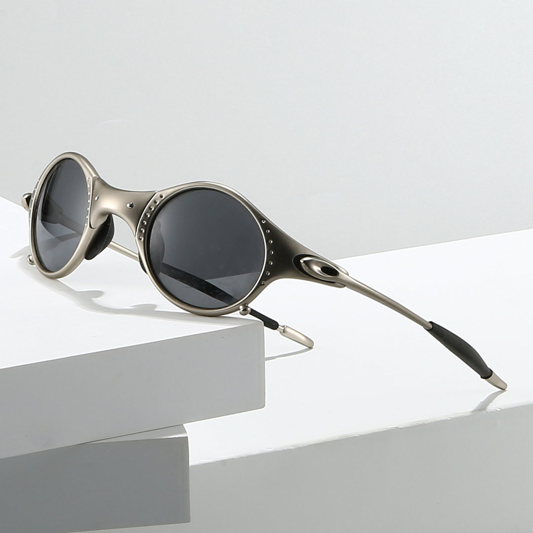 Active lifestyle polarized sunglasses for cycling, offering clear vision & glare-free outdoor performance.