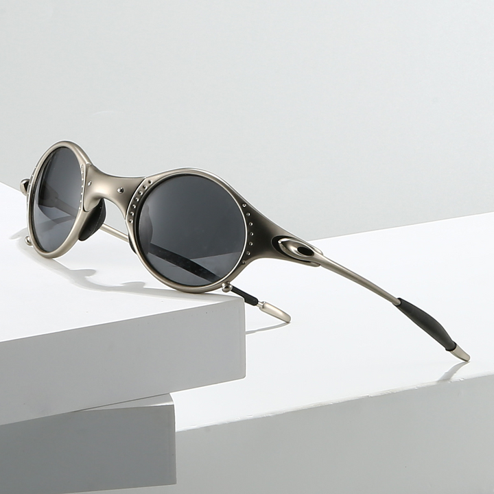 Active lifestyle polarized sunglasses for cycling, offering clear vision & glare-free outdoor performance.
