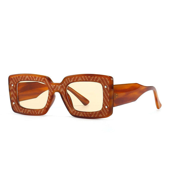 Comfortable unisex eyewear: polarized UV400 sunglasses for effective glare protection & enhanced visual clarity.