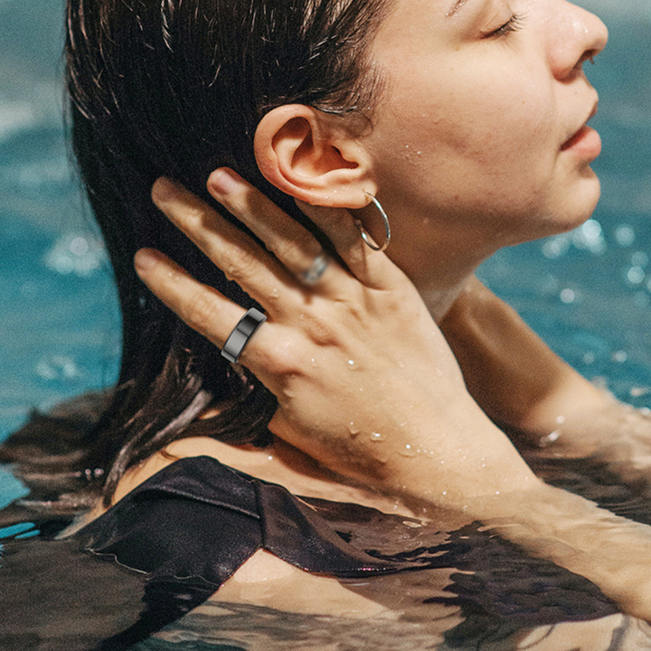 Track your wellness with this unisex smart ring, a discreet fitness & health monitor.