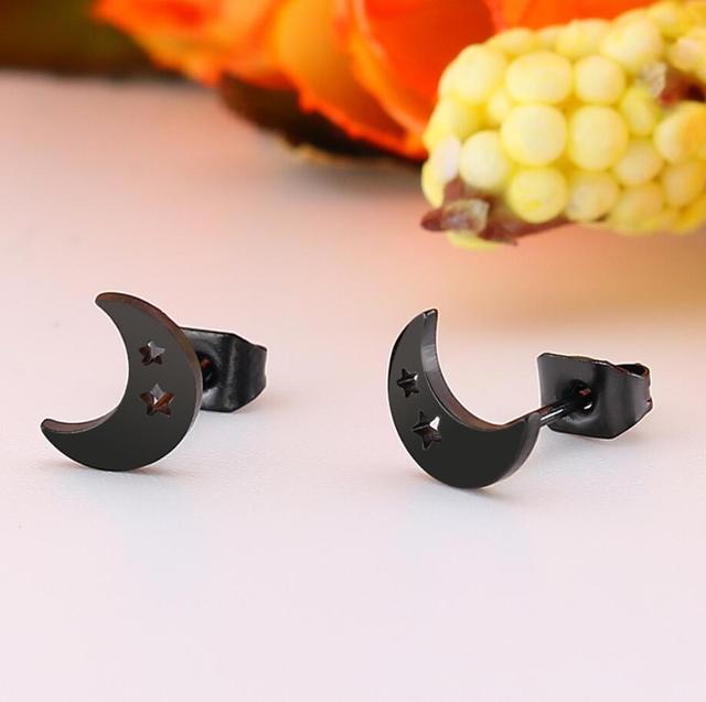 Fashion-forward punk stud earrings, unisex design for a bold and edgy accessory.