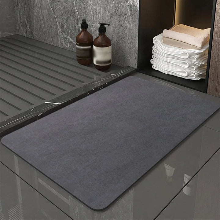 Unisex quick dry bath mat made from sustainable diatomite, offering a hygienic and anti-slip solution.