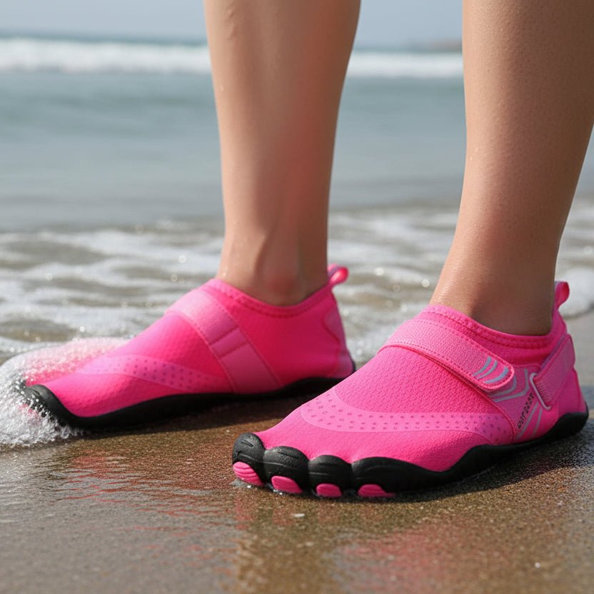 Close-up of flexible sole on quick-dry unisex water shoes, showing grip for beach & pool safety.