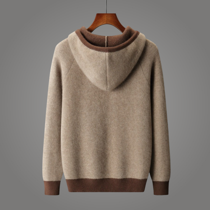 Oversized unisex pullover hoodie, ideal for a comfortable, warm, and relaxed casual look.