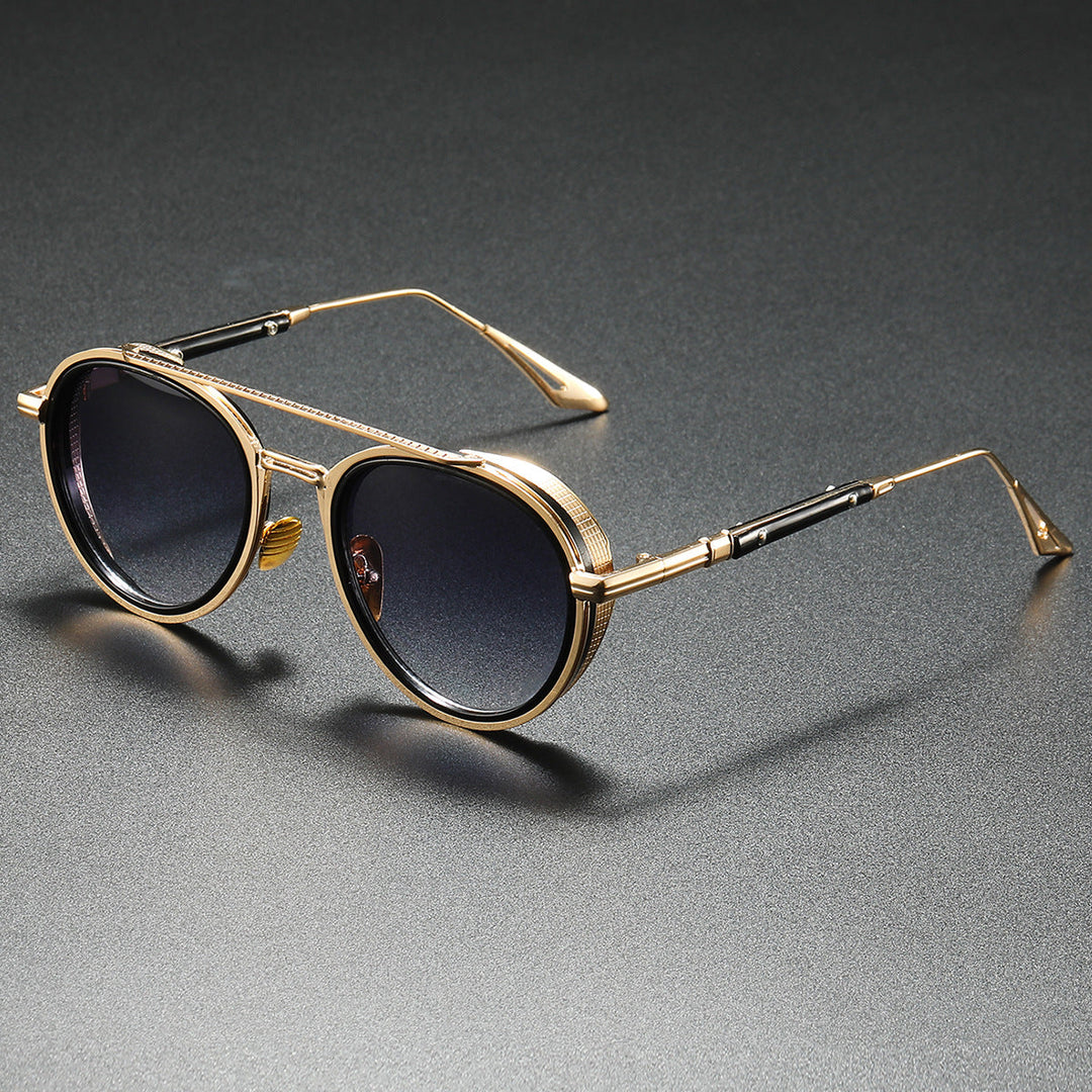 Stylish unisex retro shades featuring a luxe gold frame & gradient lenses for vintage style and essential UV protection.