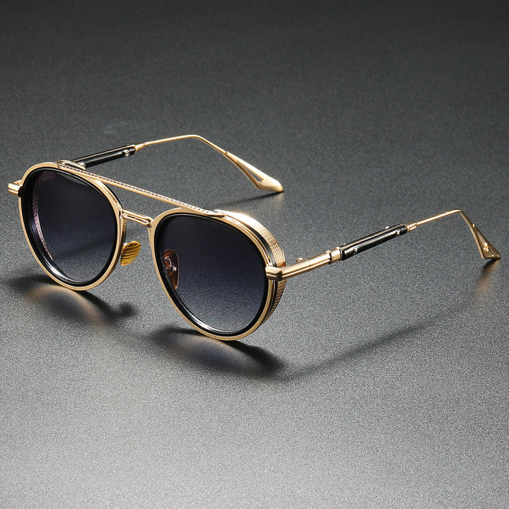 Stylish unisex retro shades featuring a luxe gold frame & gradient lenses for vintage style and essential UV protection.