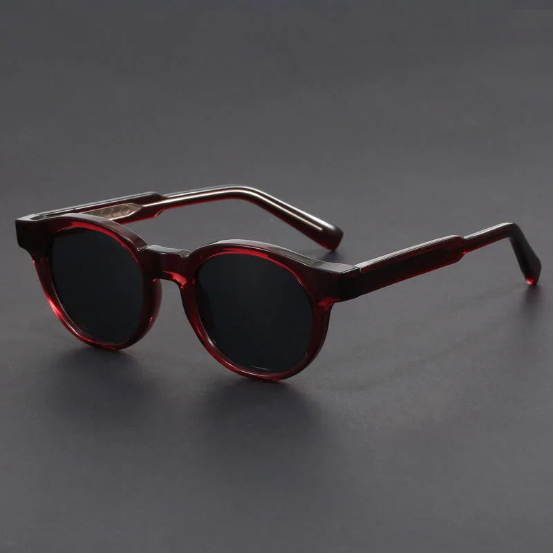 Stylish unisex retro round sunglasses. UV protected fashion accessories, ideal for summer and outdoor activities.