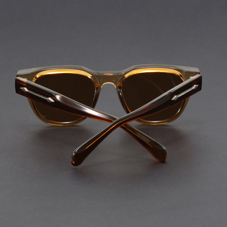 Stylish retro square polarized shades. Unisex fashion sunglasses offering UV400 protection for your eyes.
