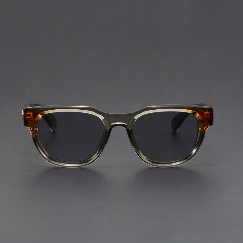 Enjoy the sun in these retro square polarized sunglasses. Unisex eyewear with UV400 for ultimate eye protection.