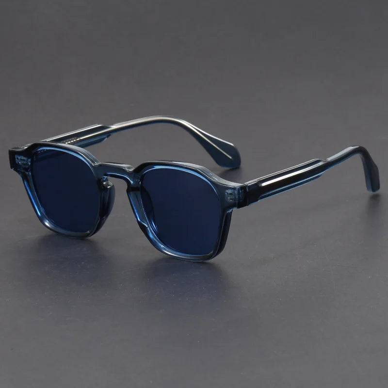 Elegant retro square unisex sunglasses, a classic eyewear piece with anti-glare & UV protection.