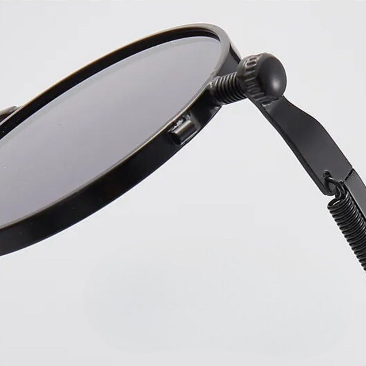 Retro unisex UV protection sunglasses, a timeless fashion accessory for all.