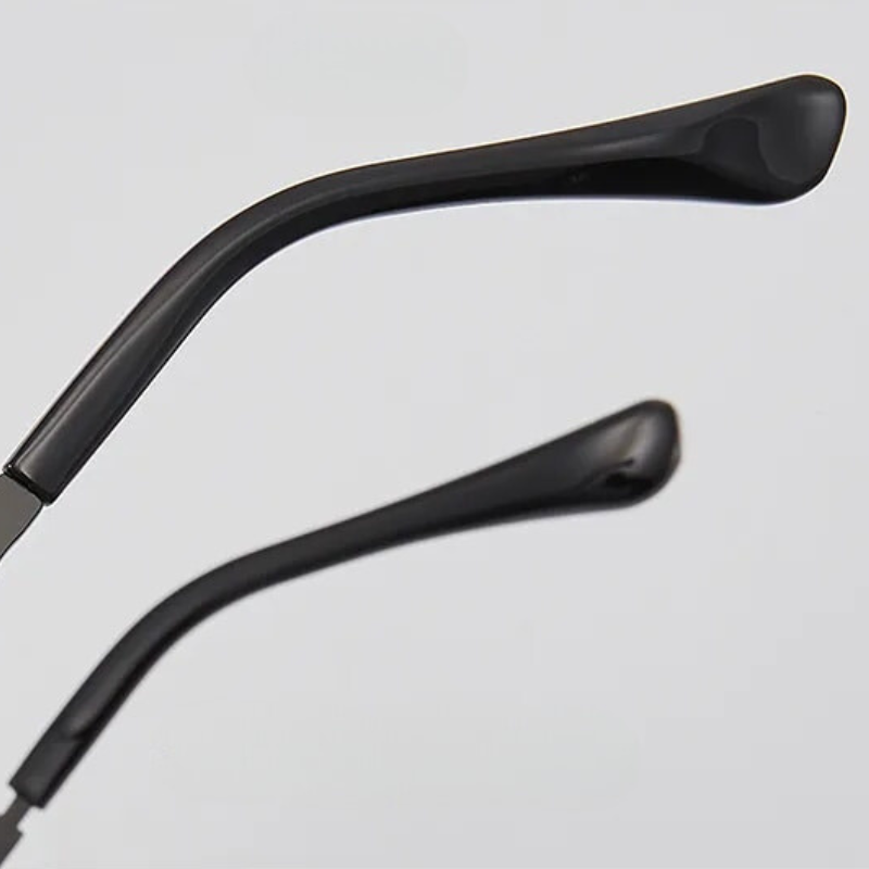 Unisex classic retro shades, durable eyewear with high-quality UV protection.