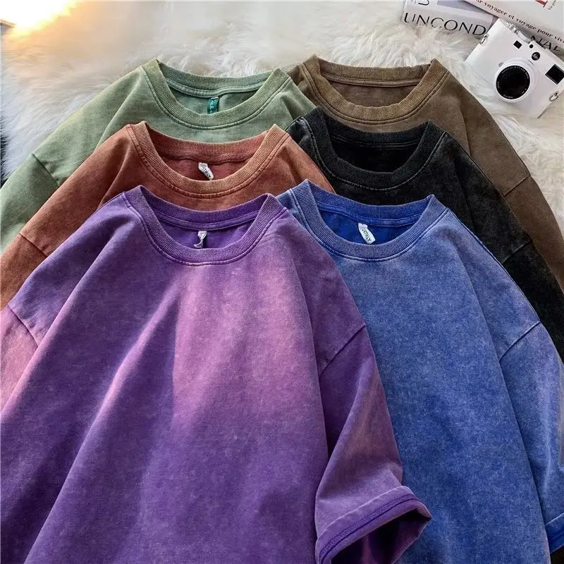 Garment-dyed unisex retro t-shirt, a comfortable top with a washed look, perfect for everyday fashion.