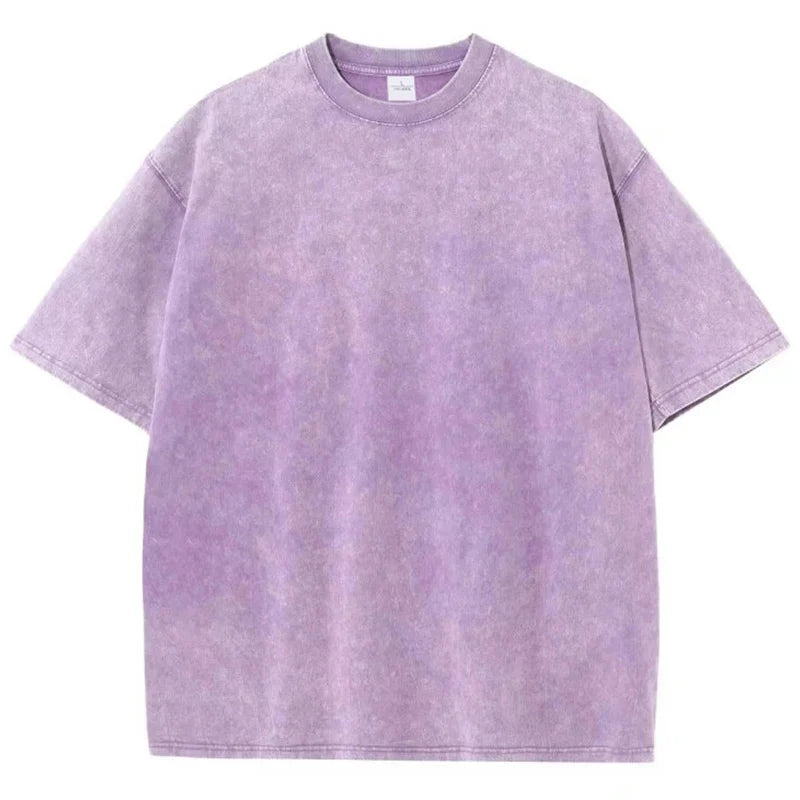Effortless retro washed t-shirt, a unisex tee with an oversized, relaxed fit for a laid-back, vintage style.