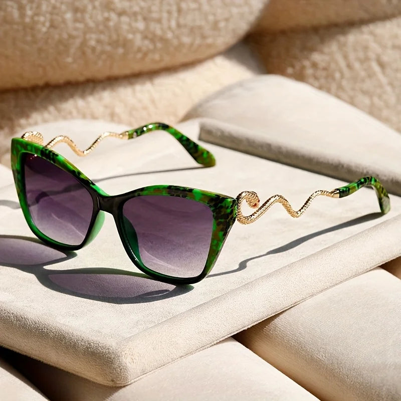 Unisex Serpentina sunglasses, a must-have fashion accessory for trendsetters seeking bold eyewear.