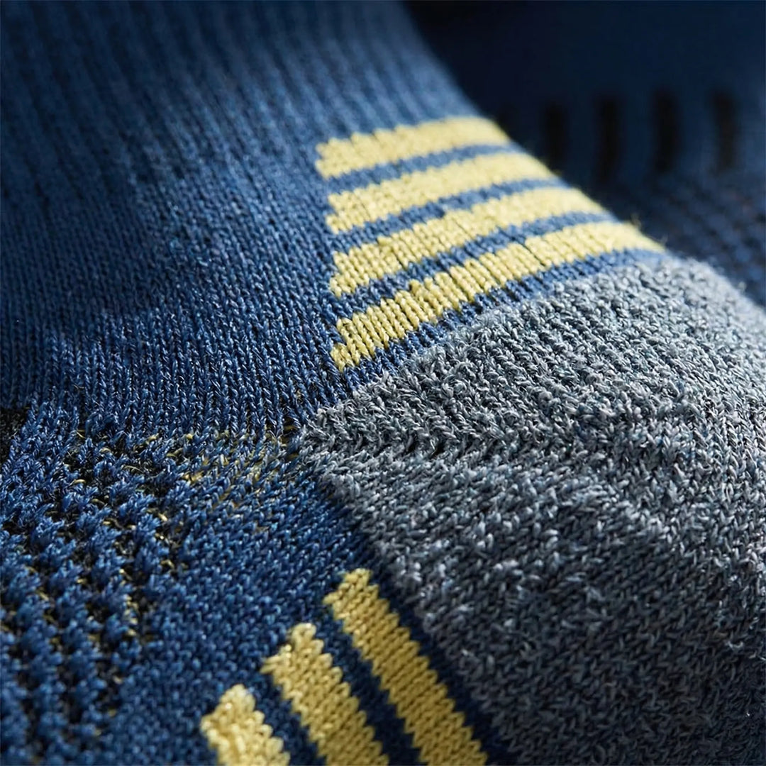 Non-slip athletic ankle socks, ideal for gym workouts, running, and court sports; performance fit.